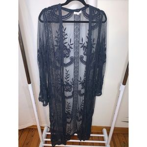 Long sleeved lace duster